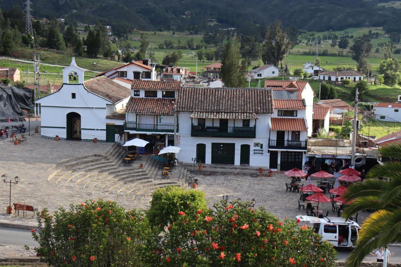 Hotel Lancers - Pantano De Vargas Paipa Boyaca Eksteriør billede